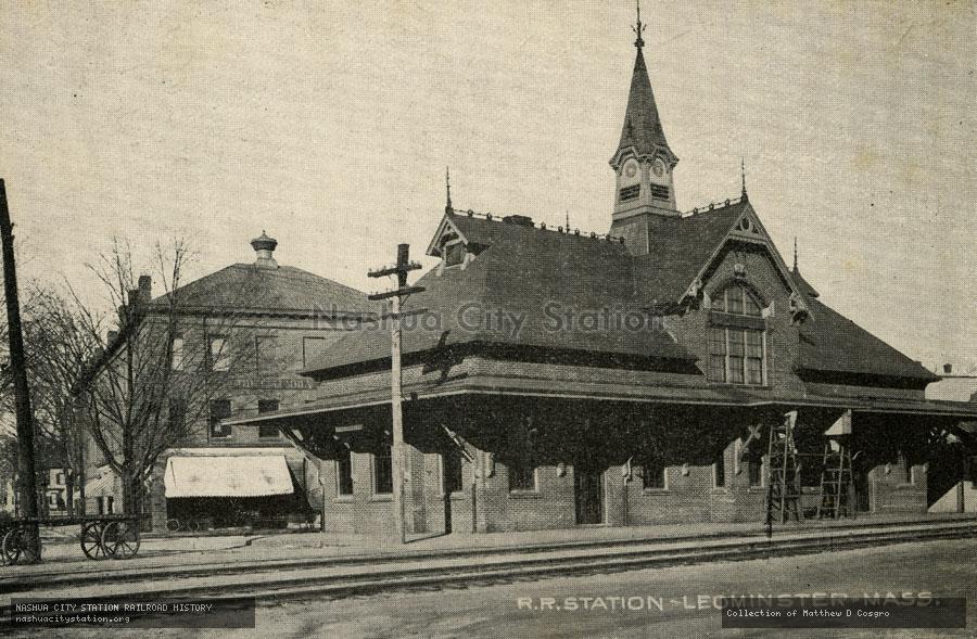 Postcard: Railroad Station, Leominster, Massachusetts